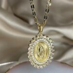 Collar Virgen de Guadalupe zirconias